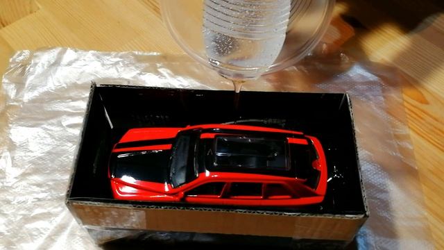 Залил Rolls - Royce эпоксидной смолой! смотреть онлайн