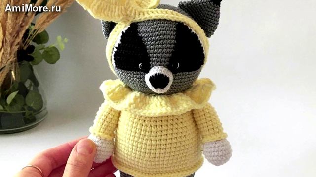 Амигуруми: схема Енотик. Игрушки вязаные крючком.