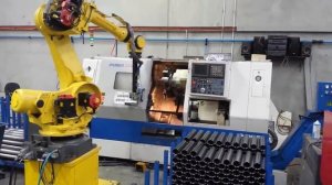Обслуживание станка  роботом FANUC