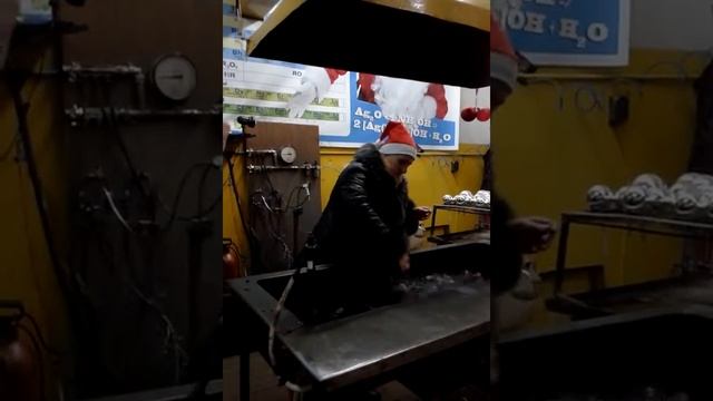 Фабрика елочных игрушек. 3 смотреть онлайн