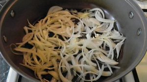 Тушенная квашеная капуста с сосисками