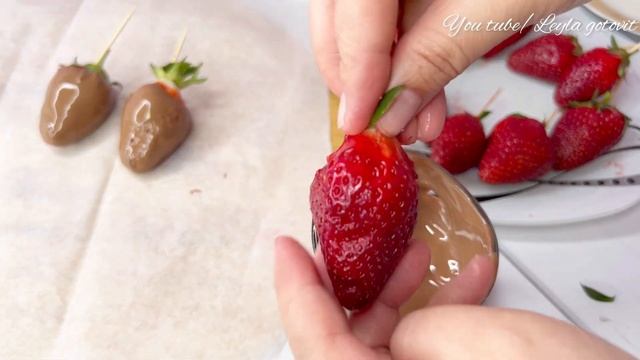 БЕРУ КЛУБНИКУ??!ОХ КАКАЯ ВКУСНЯТИНА МАЛО КТО ЗНАЕТ ЭТОТ СЕКРЕТ!НАУЧИЛА ВСЕХ ПОДРУГ!ВСЕ В ВОСТОРГЕ смотреть онлайн