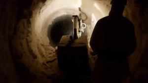 Brokk 180. Работы по чистке известковых колец в известерегенерационной печи.