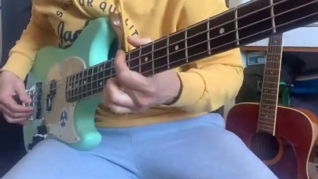 FENDER MUSTANG BASS (AMERICAN PERFORMER) (ROUND STRINGS 45-100) смотреть онлайн