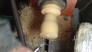 Точение матрешки новым резцом.