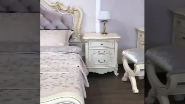Спальня Мона Лиза с 4 дверным шкафом Крем с патиной золото Эра мебель.