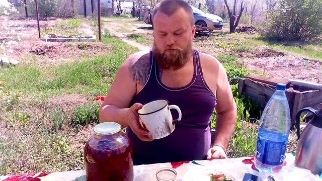 Открыть банку с помощью металлической кружки! смотреть онлайн