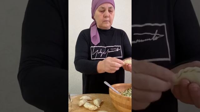 Курзе и вареники с черемшой.Готовим с мамой ❤️#курзе #вареники смотреть онлайн