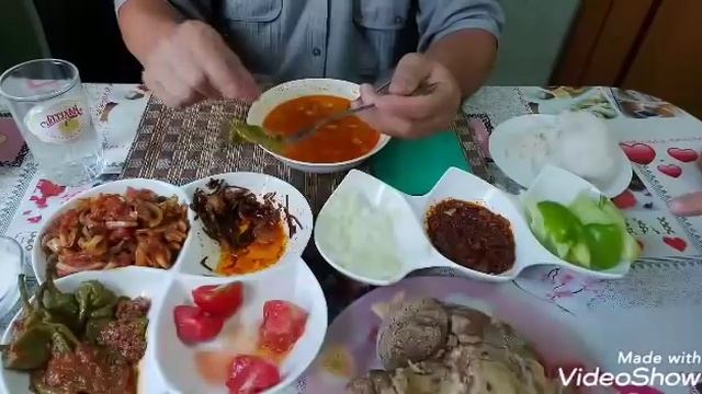 ДОРОГИЕ ДРУЗЬЯ,ЗАХОДИТЕ НА УЖИН.Полный стол вкусняшек. смотреть онлайн