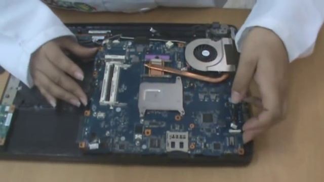 Video Tutorial - Armado y Desarmado de una laptop Sony VAIO смотреть онлайн