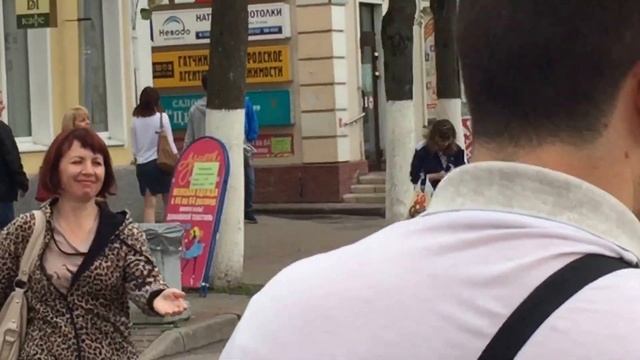 Гатчина. Поющие индейцы на улице Соборной. 07.08.2016, 14:27 смотреть онлайн