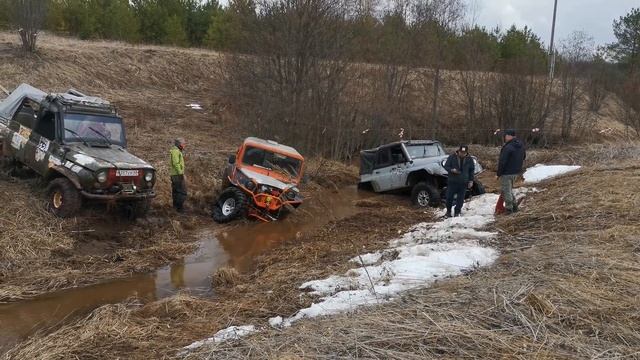 День рождения Нивы Клуб Киров! 9 лет в грязи! Спринт ТР1 и ТР3 смотреть онлайн