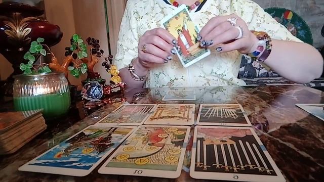 Думает ли обо мне тот, о ком думаю я? ❤??.Прогноз Таро.