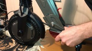 2# Минусы самоката E-TWOW GT Sport 2022.