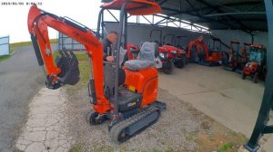 Управление самоходным экскаватором Quadtrac E13pro (Kubota)