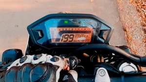 Yamaha XJR 400 Custom 2