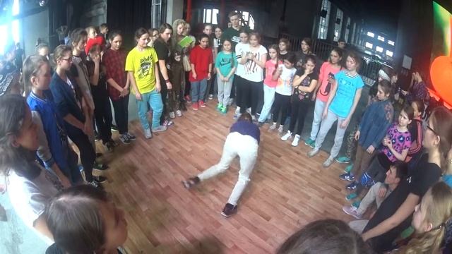 2015.03.01 Казань РЭП на голове студия брейк-данса Sense of life www.breakdance-ufa.ru смотреть онлайн