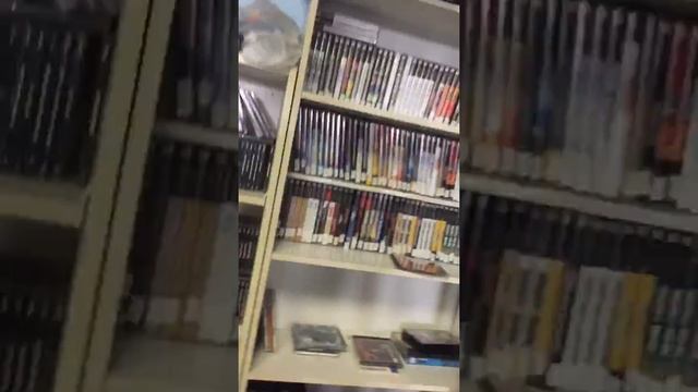 Local vintage game shop plays dummy fight from undertale and I make a super funny and witty remark