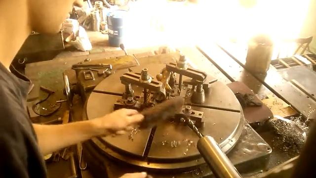 Работа на расточном станке 2А620 ф2-1 прибор 1часть смотреть онлайн