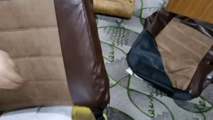 ВАЗ 2105 за 35 - перетяжка в кожу и установка подогревов сидений!