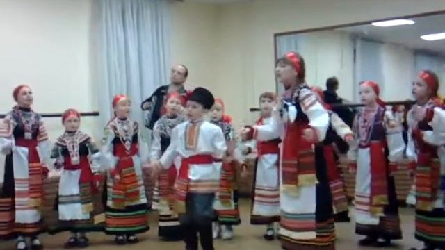 "Цвет калинку ломала", плясовая (Фольклорный ансамбль "Диковинка" г. Воронеж)