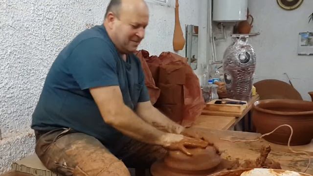 Работа проффиссионала на гончарном круге. смотреть онлайн