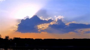 Очень Красивые Световые Эффекты в Небе. Красивые Облака Ускоренная Съемка. Очень Красивое Небо Фута