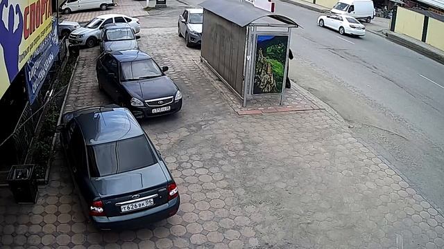 HiWatch DS-N201 День Авто Человек смотреть онлайн