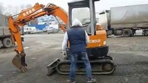 Видео-тест HITACHI EX30UR от JapanBestCars