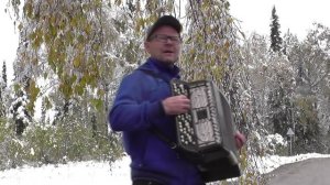 Растет возле дома калина.mp4