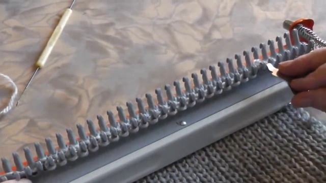 Вяжем на машине "Ивушка". Урок 6. Закрытие петель резинки