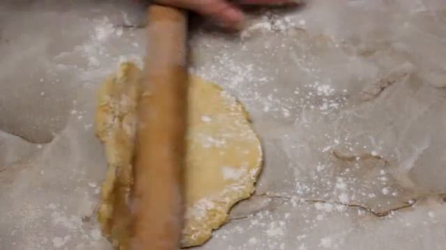 Рецепт приготовления пиццы с беконом в мультиварке VITEK VT-4217 BN смотреть онлайн