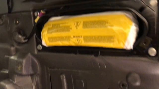 Door Rattle Fix - Porsche 911 996 смотреть онлайн