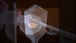 Как сделать розу из пластиковых ложек.How to make a rose out of plastic spoons.