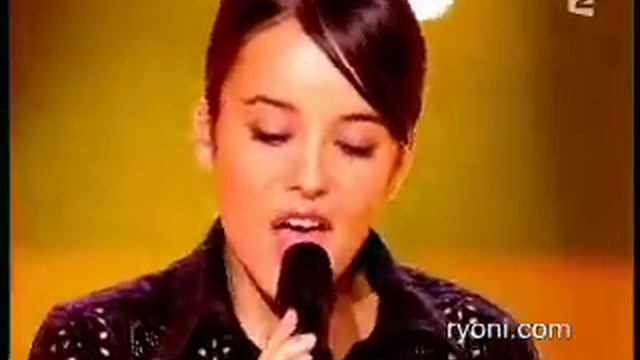 Alizee "La Isla Bonita" смотреть онлайн