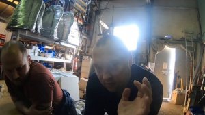 Управляемый аксиально-поршневой насос. Нет - лишним моточасам КМУ, масло в системе греться не будет