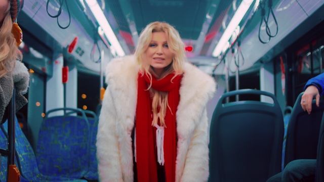 Рефлекс зима в городе снова. Рефлекс зима. рефлекс ирина черникова. ирина нельсон зима в городе снова. рефлекс кадры из клипа зима.