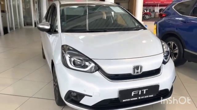 Honda Fit VS Toyota Vits?