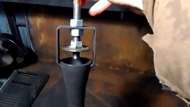 Инжекционная газовая горелка для кузнечного горна. Burner for gas forge.