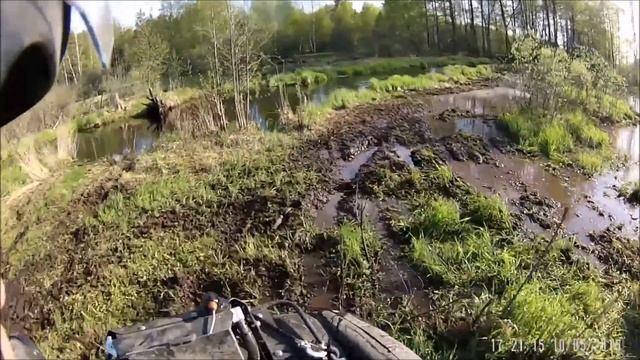 КВАДРОЦИКЛЫ В ГРЯЗИ.ДЕНЬ ПОБЕДЫ 2015 смотреть онлайн