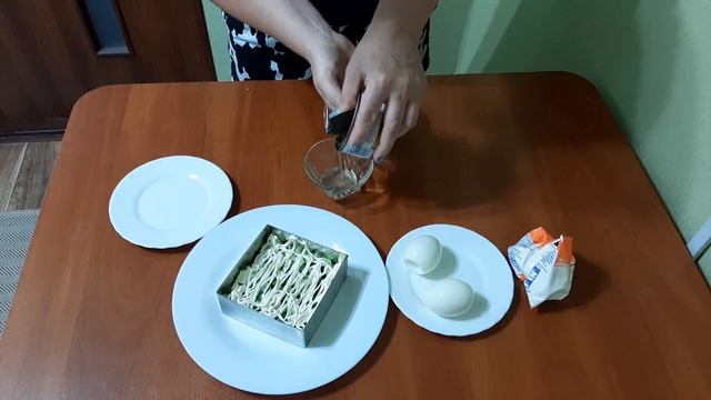 Салат с тунцом за пару минут. Вкусный и быстрый рецепт слоенного салата. смотреть онлайн