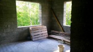 СЕМЬЯ СТРОИТ ДОМ//установили крышу и окна.