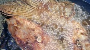 Почему в Узбекистане самая вкусная рыба ? Жареный сазан / Мужики готовят