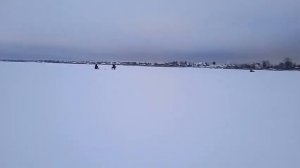 Зимняя рыбалка на реке Волхов. Часть 1. Открыл сезон. Рыбалка в Ленинградской обл. 2022-2023