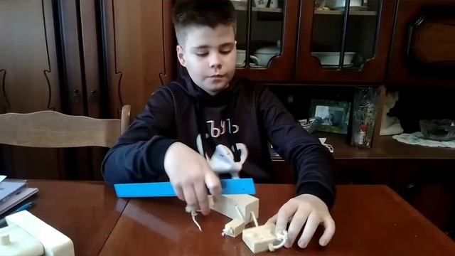 Поделка из дерева Робот. Как её сделать. смотреть онлайн