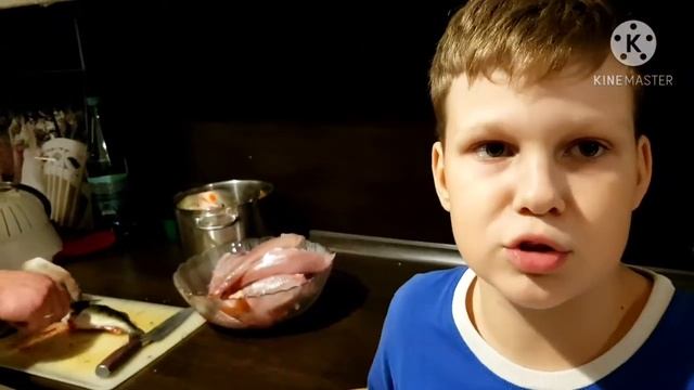 Чистим и готовим жареного окуня с Макаром смотреть онлайн