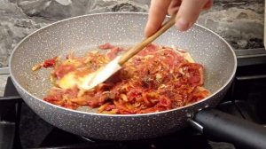 Куриные сердечки и желудочки в пикантном томатном соусе (Тжвжик)