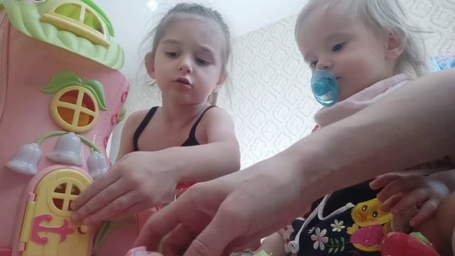 Влог мамы двух дочек.Прическа в 1 год.Ремонт робота-пылесоса.Творожные завитушки.Растяжка на шпагат смотреть онлайн