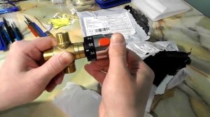 термостатический смеситель горячей и холодной воды