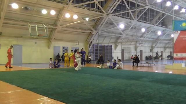 Кокумбек кызы Элес и Джолчубекова Гульфия (Дуилянь) смотреть онлайн